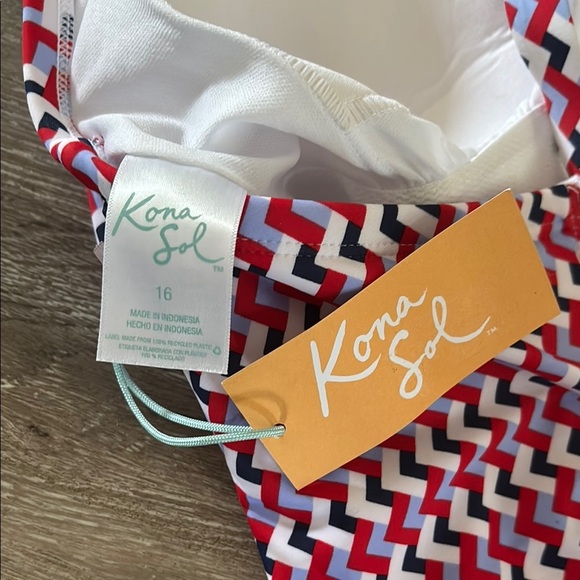 $5/25! Add 5 to bundle to get for $25 Kona Sol Women's Zigzag One Piece - Picture 3 of 3